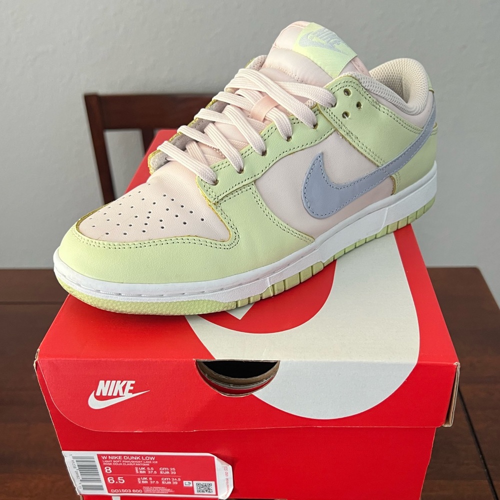Nike Dunk Low. Lime Ice.